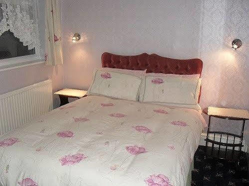 Balmoral Guest House Blackpool Dış mekan fotoğraf