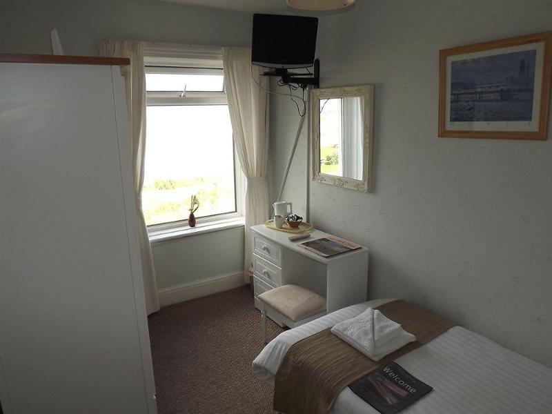 Balmoral Guest House Blackpool Dış mekan fotoğraf